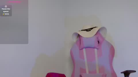 Yuli and SaraIndependent model online show from October 6, 8:28 pm