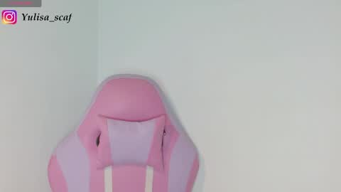 Snapshot of yulissa18 chatting on May 22, 1:35 am Yuli and SaraIndependent model online show from May 22, 1:35 am