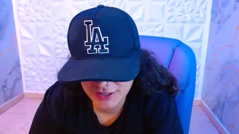 Snapshot of yumandsay chatting on March 21, 4:06 am Snowflake online show from March 21, 4:06 am