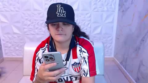 Snapshot of yumandsay chatting on March 27, 4:18 am Snowflake online show from March 27, 4:18 am