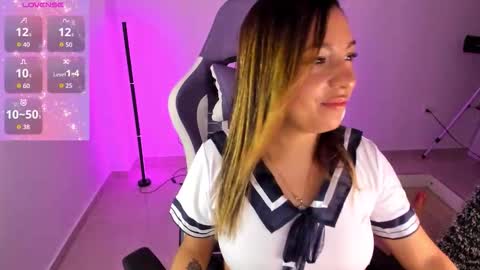 Snapshot of yumecam_rooms chatting on December 14, 12:05 am Yumecam rooms online show from December 14, 12:05 am