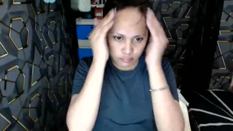 Snapshot of yumi_white chatting on May 27, 1:57 am yumi online show from May 27, 1:57 am