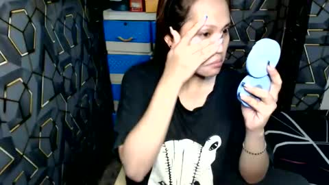 Snapshot of yumi_white chatting on May 29, 9:40 am yumi online show from May 29, 9:40 am