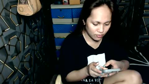 yumi online show from June 18, 5:41 am