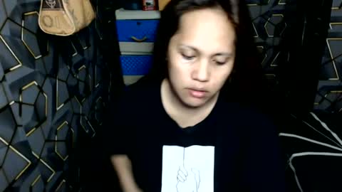 yumi online show from June 18, 11:47 am