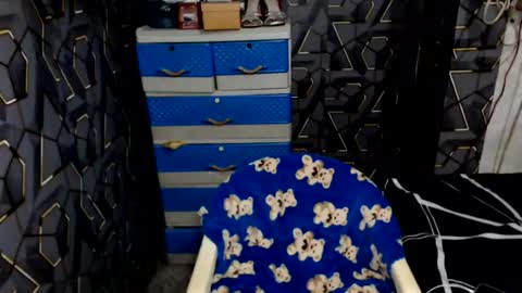 yumi online show from July 8, 11:58 am