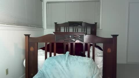 yumiandwolf online show from December 3, 3:14 am