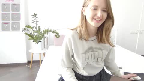 yumieast online show from February 9, 8:07 am