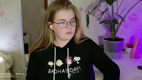 Polly online show from September 28, 5:18 pm