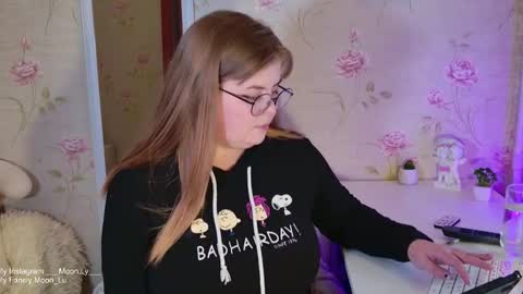 Polly online show from October 19, 12:28 pm