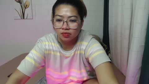 yummy chesca online show from December 27, 11:42 pm