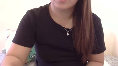 yummyclaya online show from March 11, 5:02 am