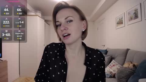 Snapshot of yummylilya chatting on February 9, 5:22 pm Lillya online show from February 9, 5:22 pm