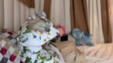 Goddes Renalyn online show from June 18, 9:14 am