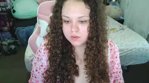 Snapshot of yummyxtummy chatting on June 23, 3:21 pm yummyxtummy online show from June 23, 3:21 pm