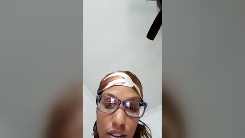 Snapshot of yumnum33 chatting on July 28, 6:20 pm yumnum33 online show from July 28, 6:20 pm