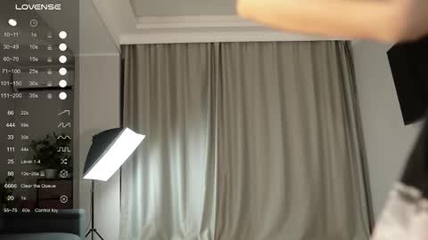 yuna_leen online show from September 28, 12:27 am