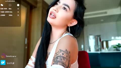 Snapshot of yuna_leen chatting on June 22, 6:32 am yuna_leen online show from June 22, 6:32 am