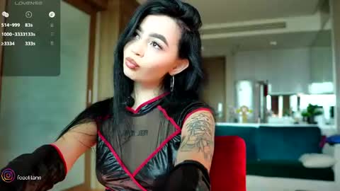 Snapshot of yuna_leen chatting on July 17, 9:49 am yuna_leen online show from July 17, 9:49 am