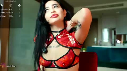 Snapshot of yuna_leen chatting on August 8, 2:47 am yuna_leen online show from August 8, 2:47 am
