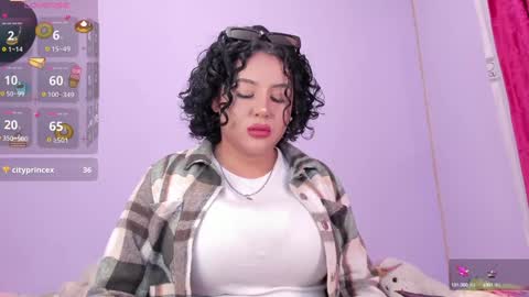 yunahott_ online show from December 15, 4:40 am