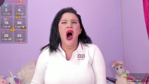 yunahott_ online show from January 8, 3:19 am