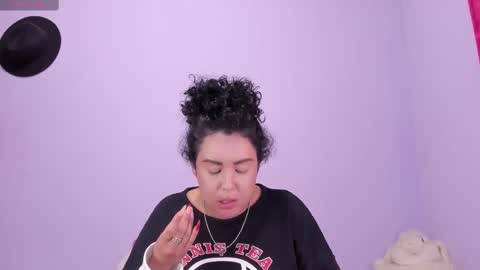 yunahott_ online show from February 15, 6:12 am