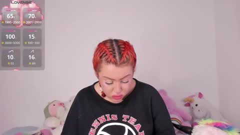 yunahott_ online show from November 11, 4:01 am