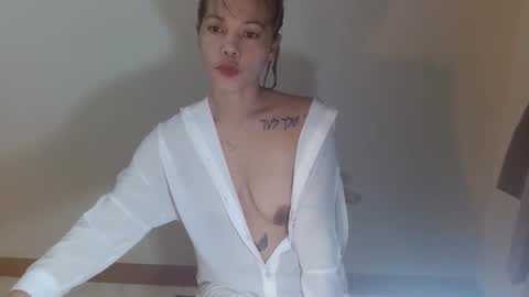 Snapshot of yunahuntrixx chatting on June 2, 4:47 am yunahuntrixx online show from June 2, 4:47 am