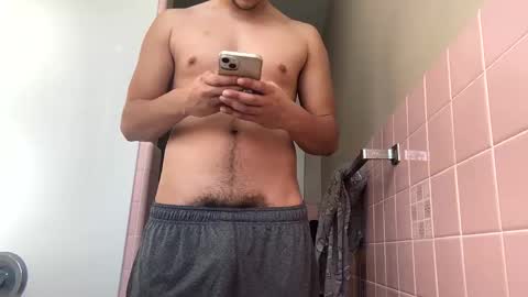 Yunggandhungg online show from January 3, 2:30 pm