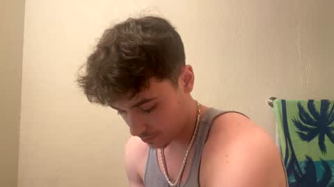 Snapshot of yungstudbev chatting on December 29, 4:27 am yungstudbev online show from December 29, 4:27 am