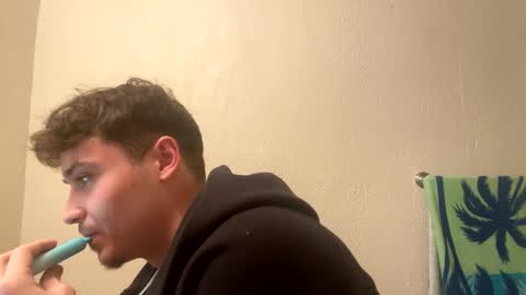 Snapshot of yungstudbev chatting on December 29, 7:28 am yungstudbev online show from December 29, 7:28 am