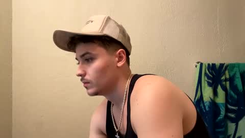Snapshot of yungstudbev chatting on February 27, 2:10 am yungstudbev online show from February 27, 2:10 am