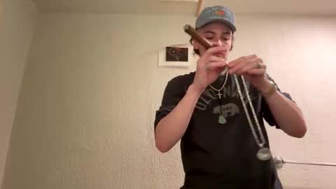 yungstudbev online show from February 27, 9:37 pm