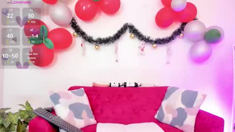 Snapshot of yunna7 chatting on December 17, 11:38 am Yunna online show from December 17, 11:38 am