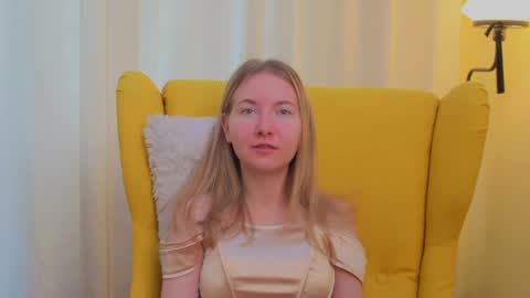 Snapshot of yuricazel chatting on March 27, 8:26 am Alesia online show from March 27, 8:26 am