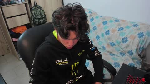 yurii_moody online show from January 12, 6:35 pm