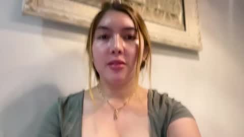 Snapshot of yurika_suckxx chatting on December 28, 12:45 pm GODDESS SOFIA online show from December 28, 12:45 pm