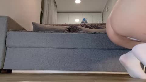 Hi My name Yuriko online show from October 12, 5:45 pm