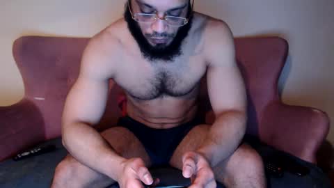 yusraxdamian online show from February 13, 12:45 pm