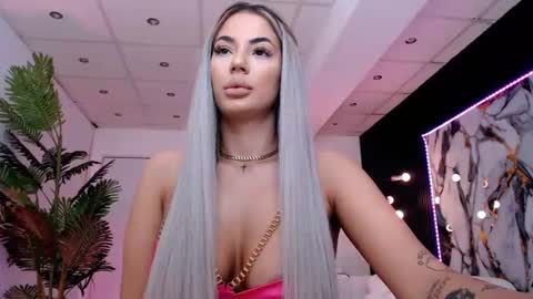 Snapshot of yuukenzi chatting on June 10, 6:12 am Maria online show from June 10, 6:12 am