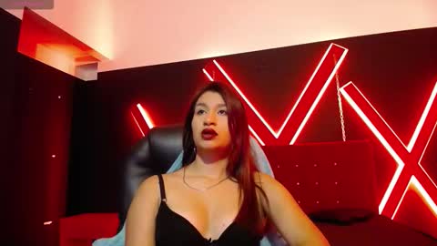 YUYIS online show from January 17, 12:10 pm