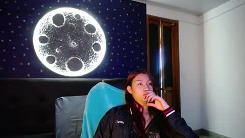 YUYIS online show from February 1, 11:53 am