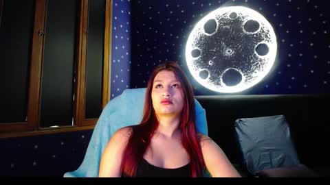 YUYIS online show from February 3, 11:59 am