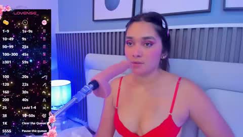 Snapshot of yuyis_williams chatting on December 13, 3:49 am Yuyis online show from December 13, 3:49 am