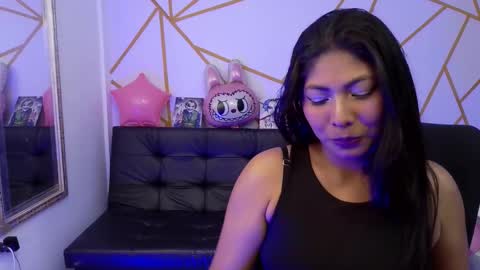 yvanna__smith online show from February 10, 3:32 am