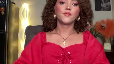 Snapshot of yvonne_guidotti chatting on January 23, 6:14 pm Miss Cali online show from January 23, 6:14 pm