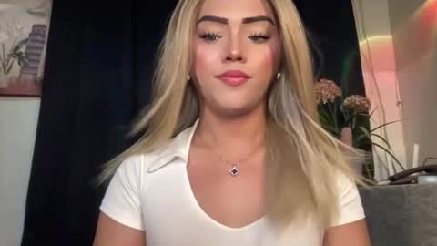 Snapshot of yvonne_guidotti chatting on September 19, 9:26 pm Miss Cali online show from September 19, 9:26 pm