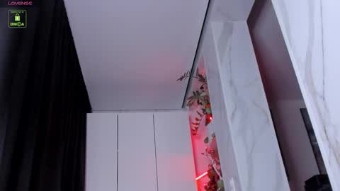 yvonne_miss online show from September 30, 11:48 am