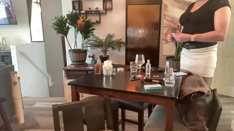 Yvonne online show from February 10, 8:02 pm